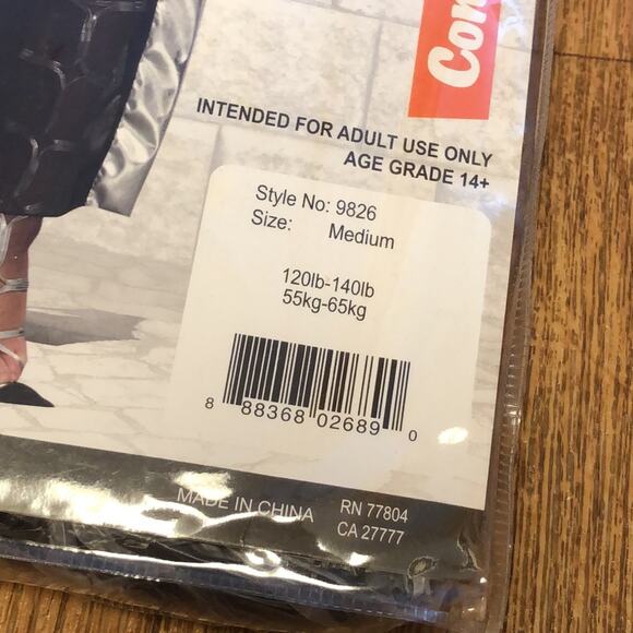 Dreamgirl Glorious Gladiator Convertible Halloween Costume Size Medium - Picture 8 of 8